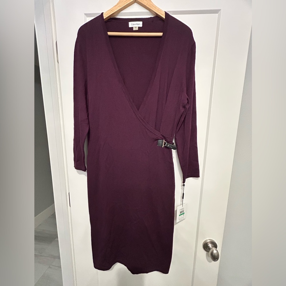 Calvin Klein women’s dress cranberry color size L with stretch midi length NWT